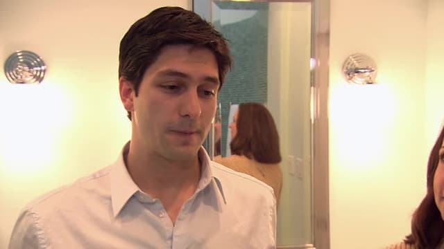 S01:E02 - $35,000 Bathrooms