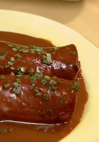 S10:E13 - Turbochargers and Enchiladas poster