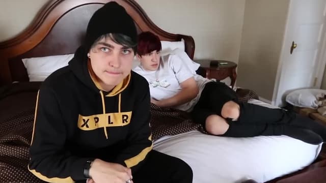 S07:E15 - Seance Uncovers Dark Secrets at Stanley Hotel