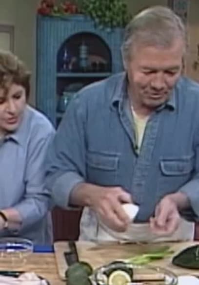 S26:E01 - How to Make Easy Fish (Come Si Fa Pesce Facile) poster