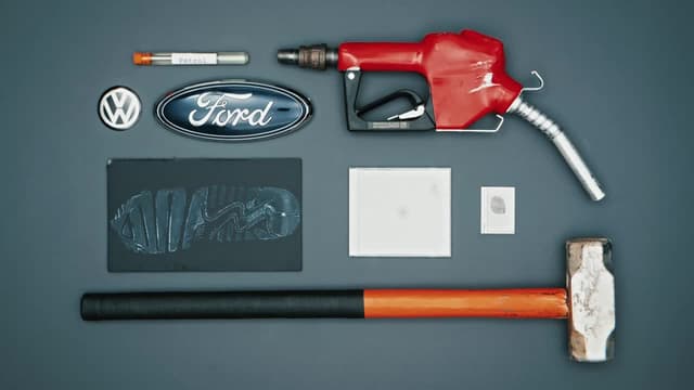 S01:E07 - Masked Mayhem