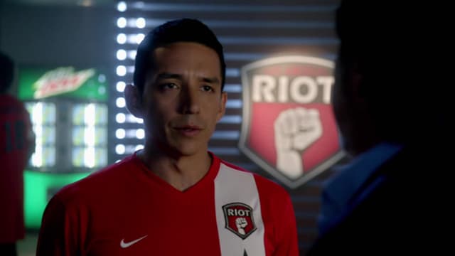 S01:E11 - Riot 'Til I Die