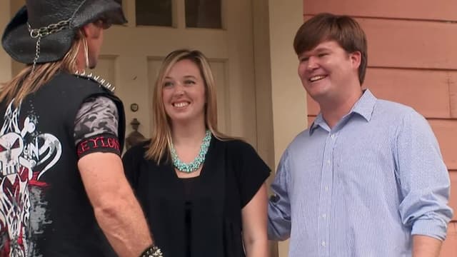 S02:E08 - Bee Relocation