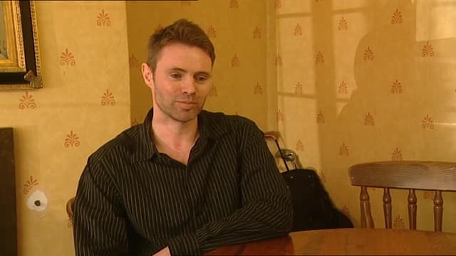 S01:E11 - Leeds
