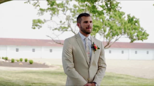 S01:E04 - Beautiful Barn Transformations