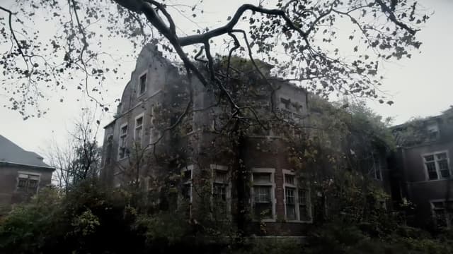 S01:E04 - The Haunted Asylum