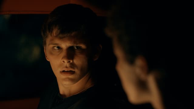 S02:E02 - Once a Roach