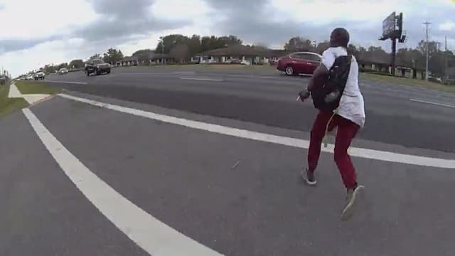 S01:E03 - Woman Steals Police Car