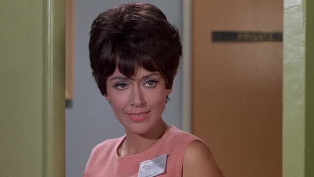 S02:E14 - The Greatest Lover in the World