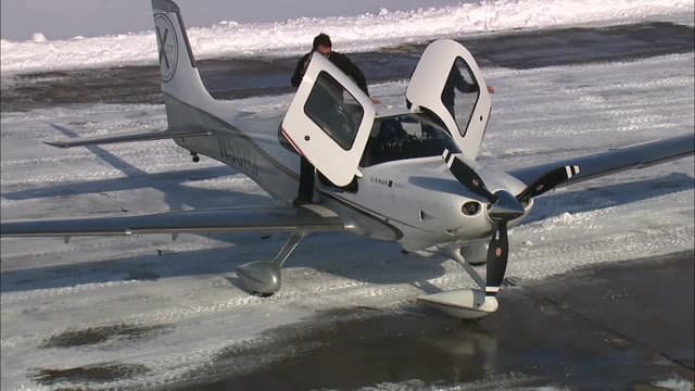 S02:E02 - Ice Breaker