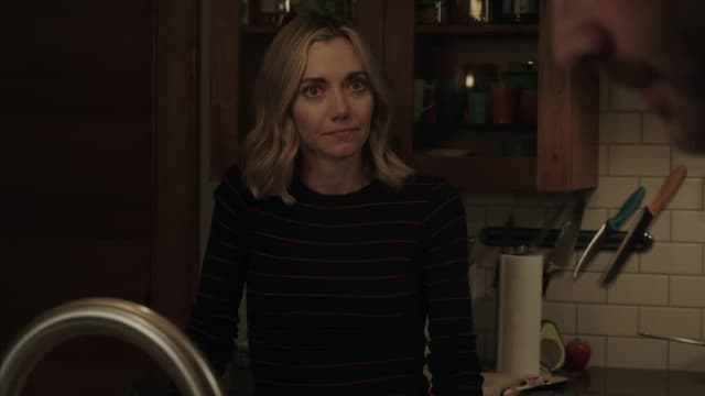 S03:E07 - Should Not Throw Stones