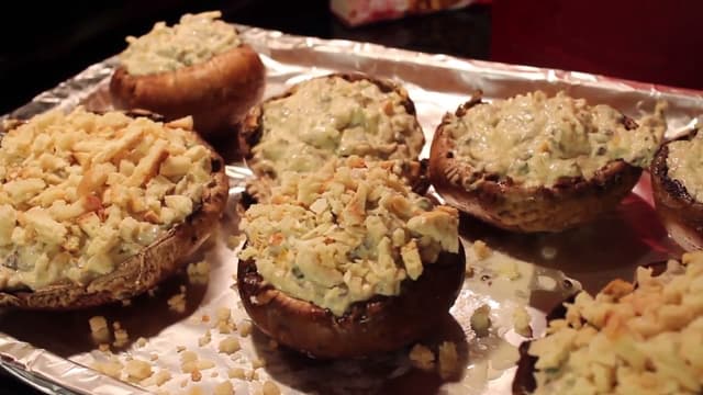 S01:E03 - Stuffed Mushrooms and Tacos