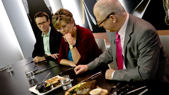 S06:E33 - Wales Mains