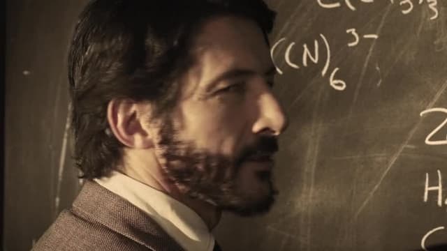 S03:E08 - For King and Country