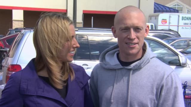 S03:E11 - Wardrobe Showstopper