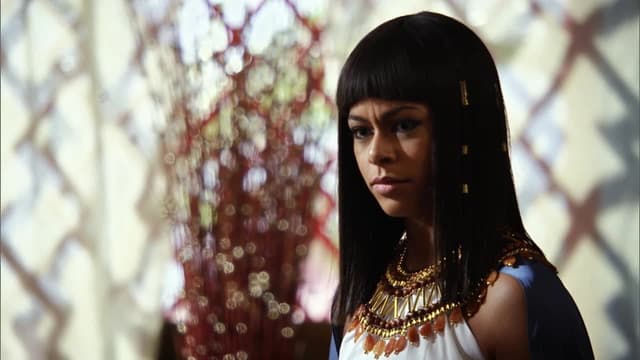 S01:E96 - Extraño desmayo