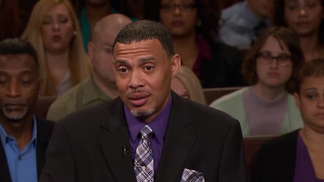 S07:E33 - Tucker vs. Hunter