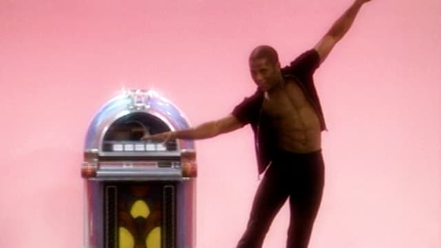 S01:E08 - Dance Fever