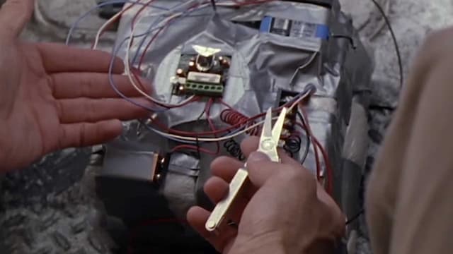 S01:E17 - Outside Chance