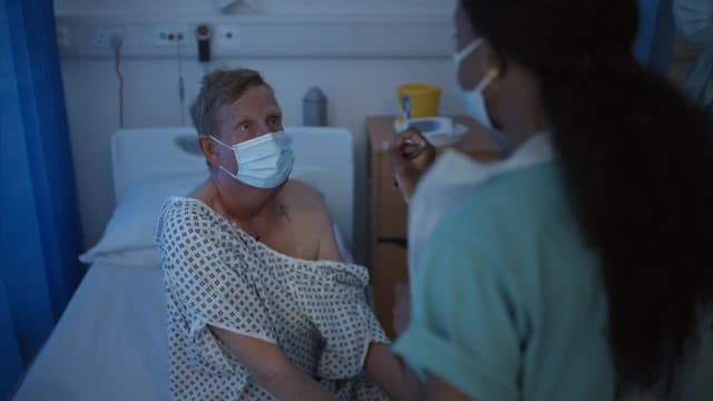 S04:E01 - Worth the Risk