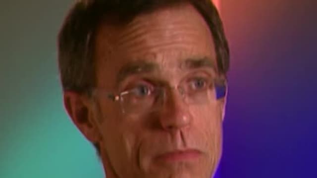 S11:E17 - Amorío interno