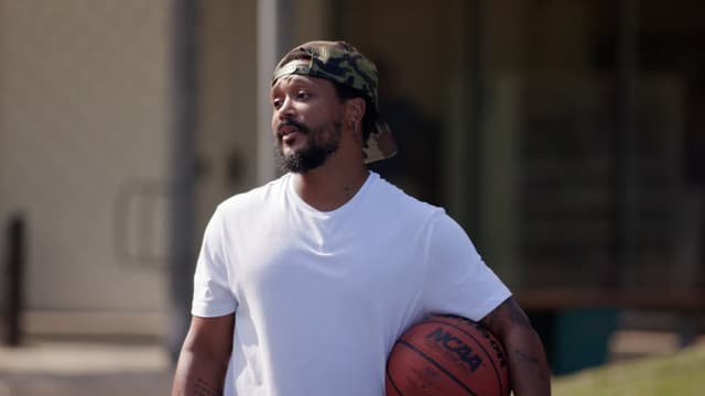 S07:E09 - Bones to Pick