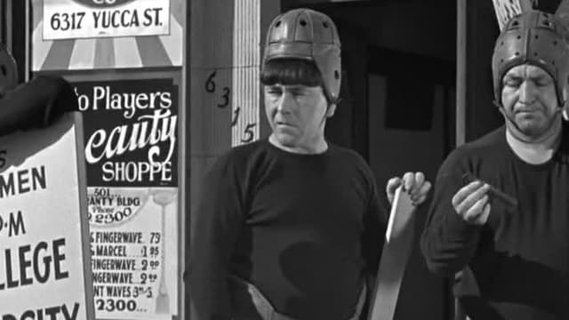 S01:E04 - Three Little Pigskins