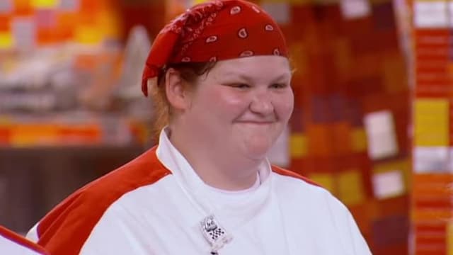 S10:E14 - 8 Chefs Compete