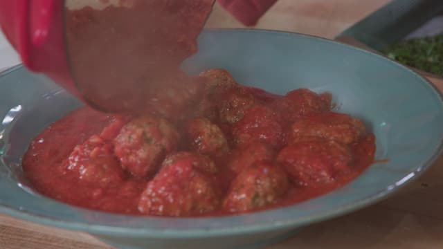 S02:E08 - Greek Meatballs and Spaghetti With Feta Sauce 