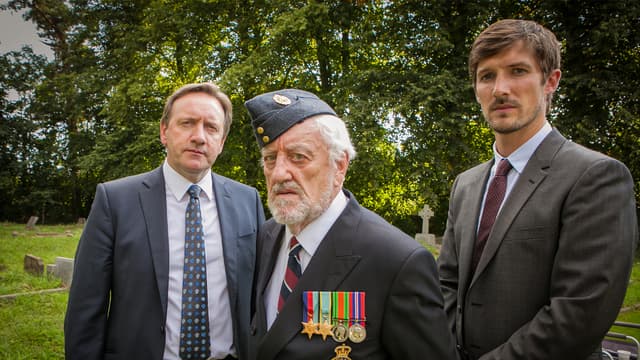 S16:E04 - The Flying Club