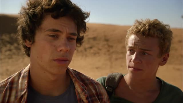 S01:E07 - Dingo Danger