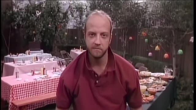 S01:E13 - Chris vs. Donald