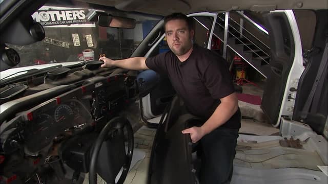 S01:E03 - Work Truck Reborn