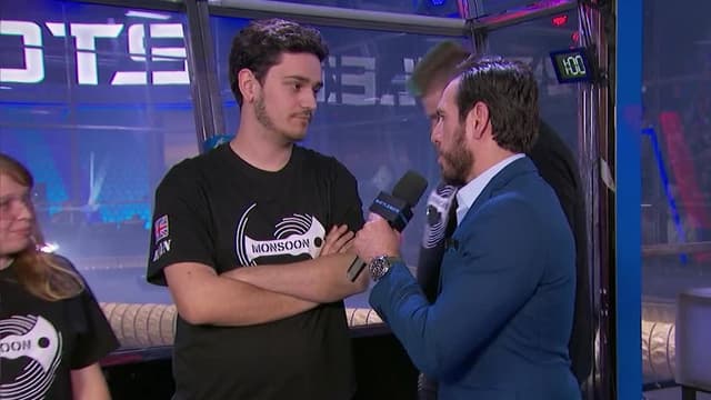 S03:E06 - It's a Flippin' Robot Party!