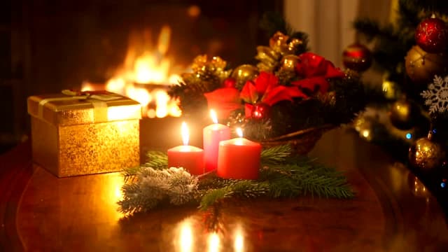 S01:E05 - Holiday Fireplace