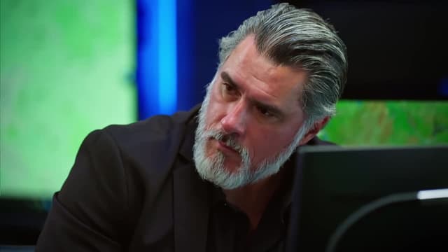 S03:E10 - Episode 10