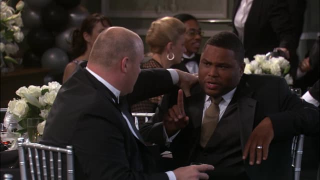S01:E10 - The Anniversary Party