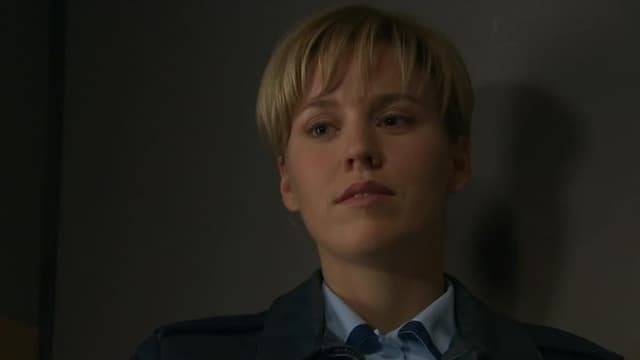 S12:E23 - Away Games