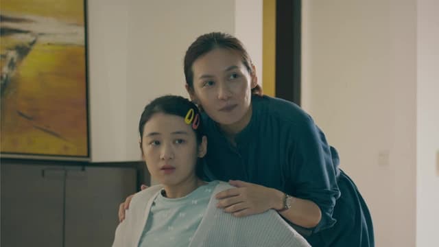 S01:E01 - A Paradise Home