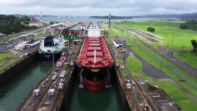 S01:E04 - The Panama Canal