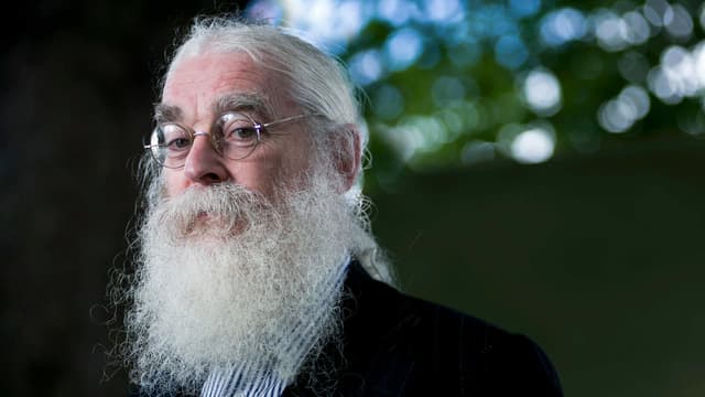 S15:E07 - The World Before Time