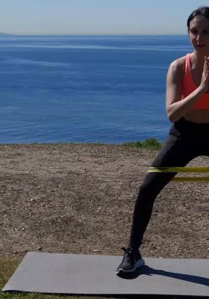S01:E12 - 15 Min Booty Band Routine - Day 12 poster