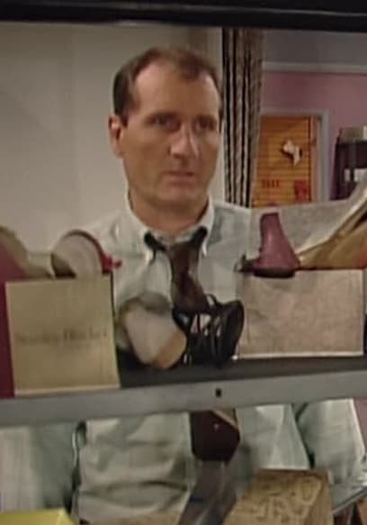 S09:E01 - Shoeway to Heaven poster
