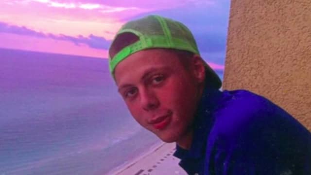 S02:E05 - Young Love Gone Wrong