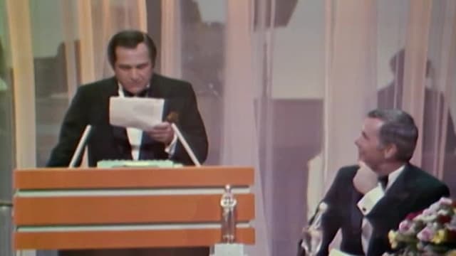 S01:E01 - The Friars Roast Johnny Carson