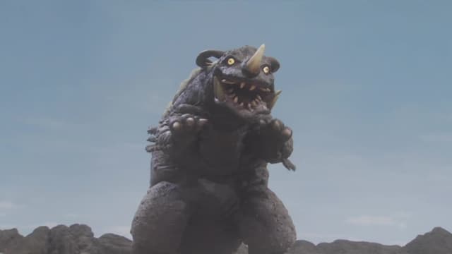 S01:E07 - The Stone That Summons Monsters