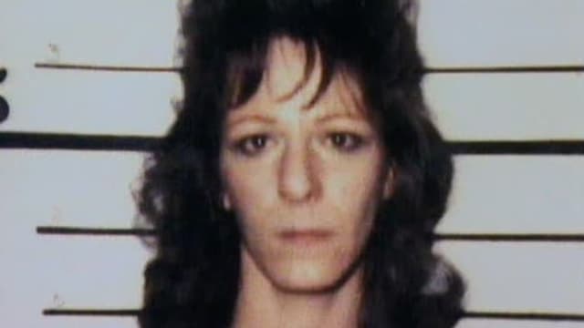 S01:E14 - The Missing Informant / Man's Best Friend