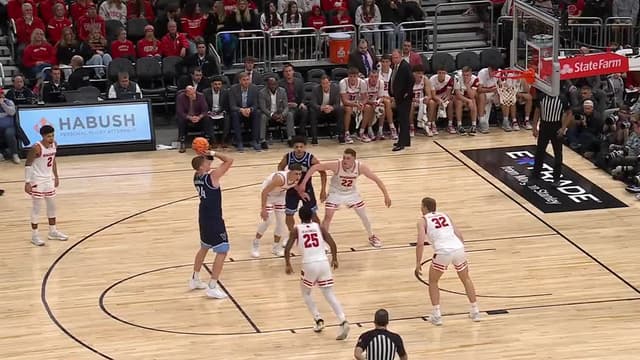 S2025:E03 - Milwaukee Hoops Showdown: Villanova vs Wisconsin (12/19/25)