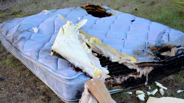 S01:E03 - A Betrayal of Trust