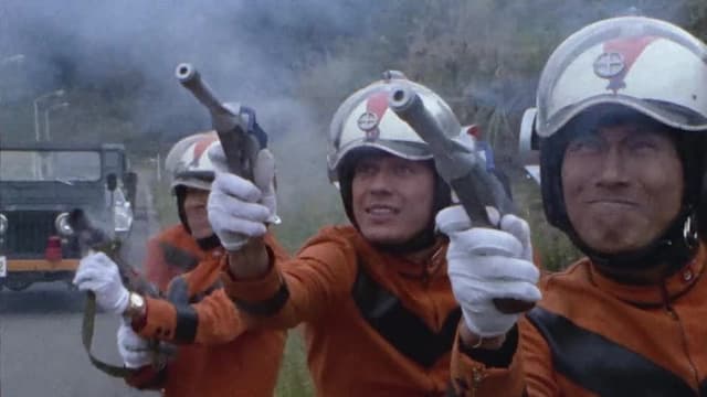 S01:E37 - Ultraman Dies at Sunset